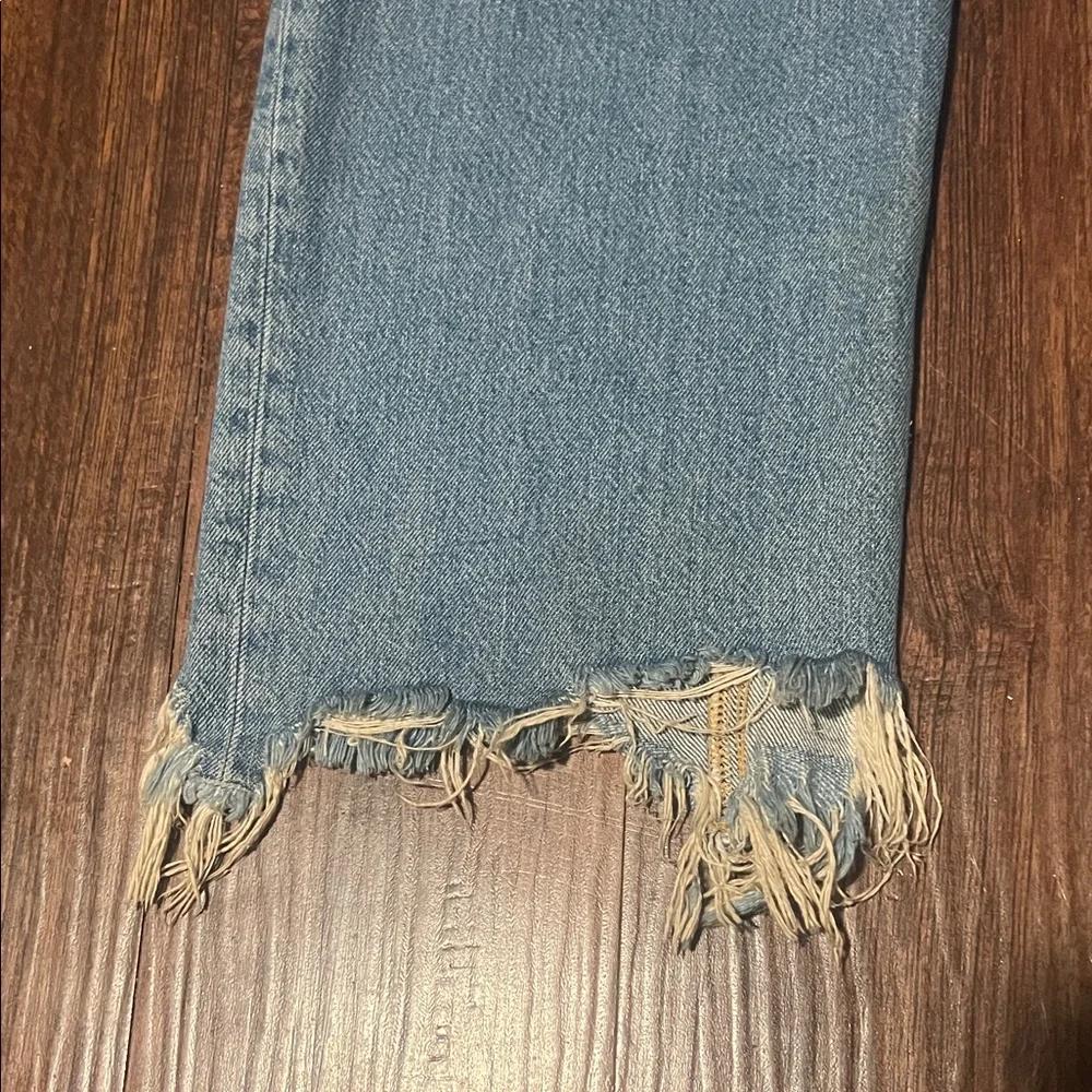 Size 32 Maggie Distressed Blue Jeans - Picture 11 of 15